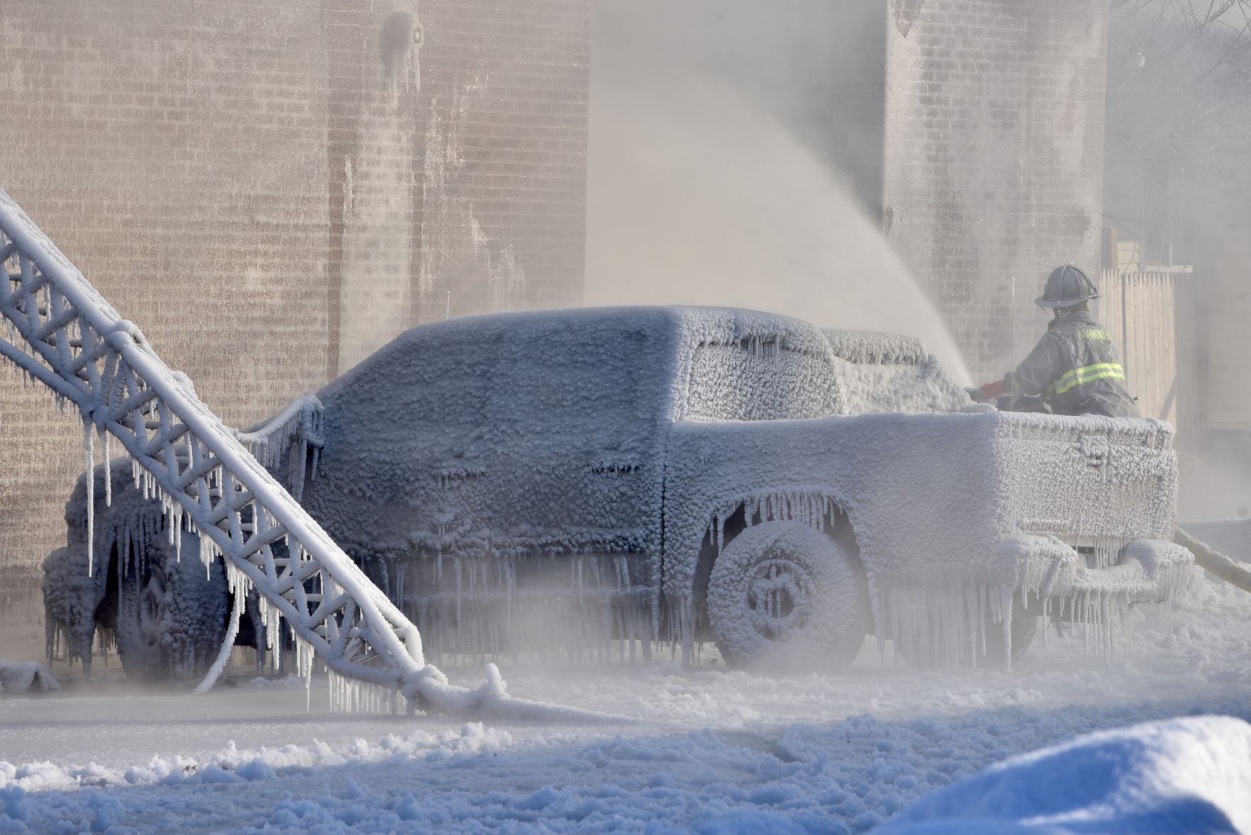 Fire Fighters battle Extra Alarm fire in Frigid Weather